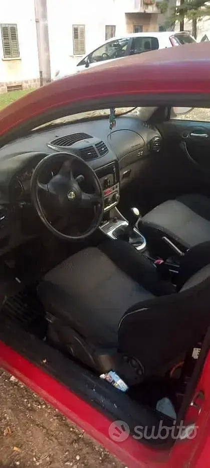 Usata Alfa Romeo 147 120 CV (88 kW) 2009 Rosso Utilitaria