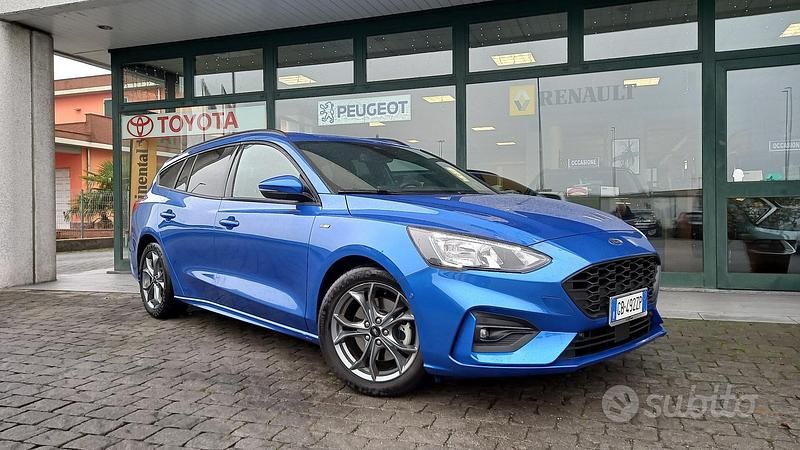 Usata Ford Focus ST-Line 120 CV (88 kW) 2020 Desert island blue Station wagon