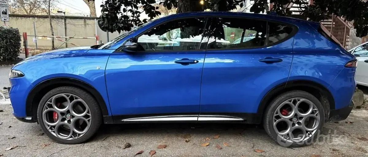 Usata Alfa Romeo Tonale Ti 131 CV (96 kW) 2024 Bluazzurro SUV
