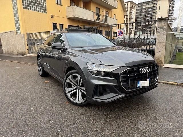 Grigio Usata 2019 Audi Q8 S-line plus SUV | 51.900 € (Buon prezzo) - Immagine 1/4