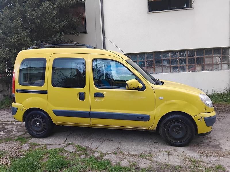Usata Renault Kangoo 84 CV (61 kW) 2006 Giallo Monovolume