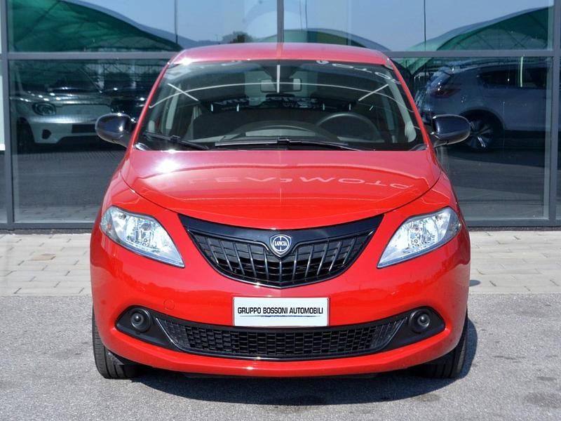 Usata Lancia Ypsilon S 70 CV (51 kW) 2024 Rosso Utilitaria