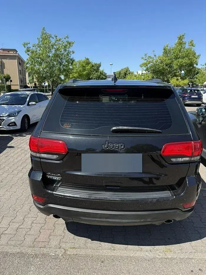 Usata Jeep Grand Cherokee 190 CV (139 kW) 2015 Nero SUV
