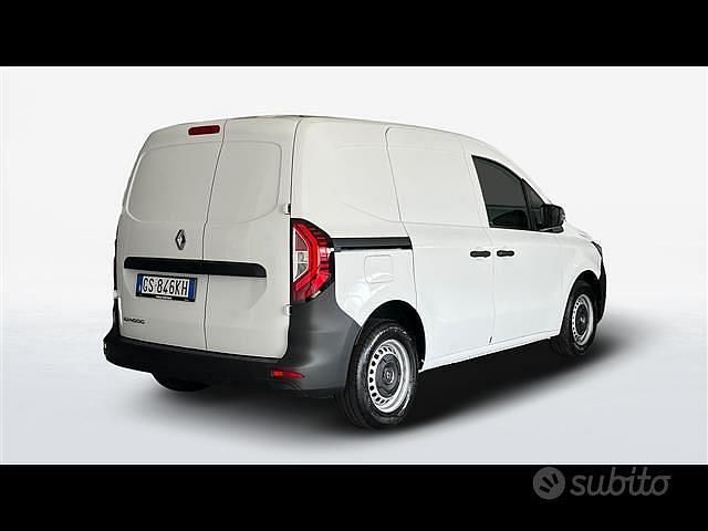 Usado Renault Kangoo 95 CV (69 kW) 2024 Blanco Monovolumen