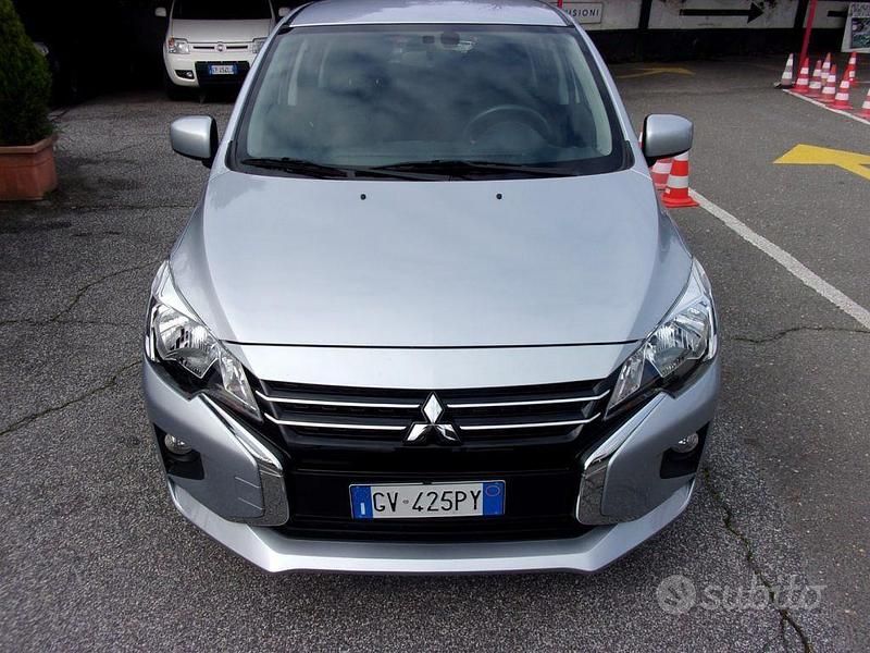 Usata Mitsubishi Space Star Invite 71 CV (52 kW) 2024 Grigio Berlina