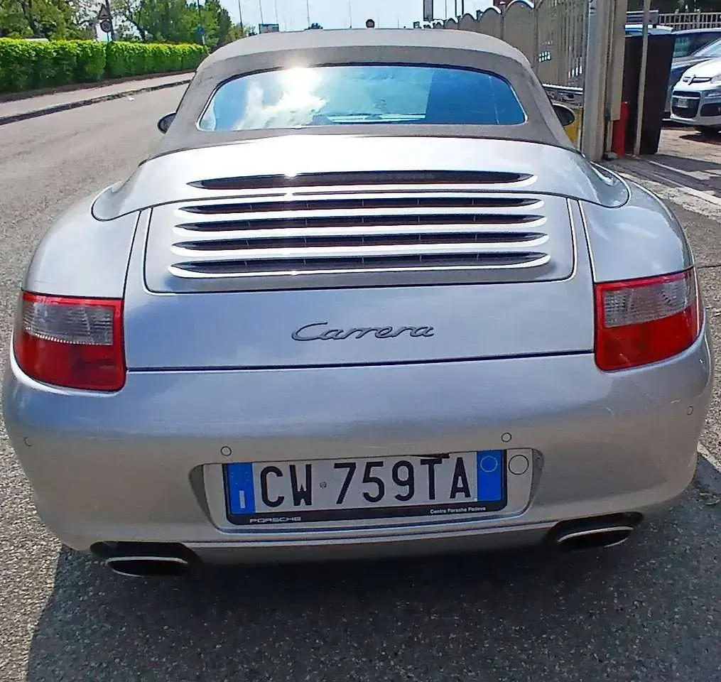 Usata Porsche 997 325 CV (239 kW) 2005 Vernice metallizzata Cabrio
