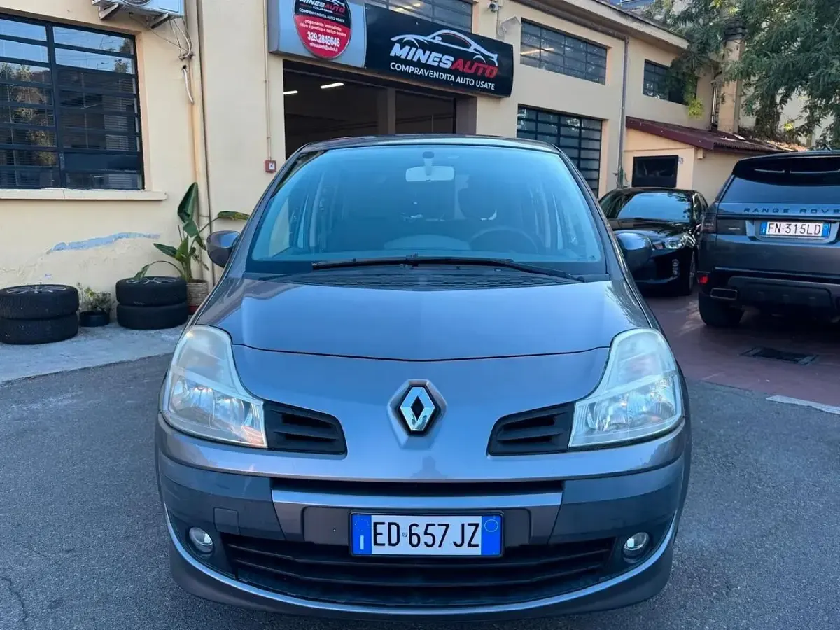 Usata Renault Grand Modus 75 CV (55 kW) 2010 Grigio Monovolume