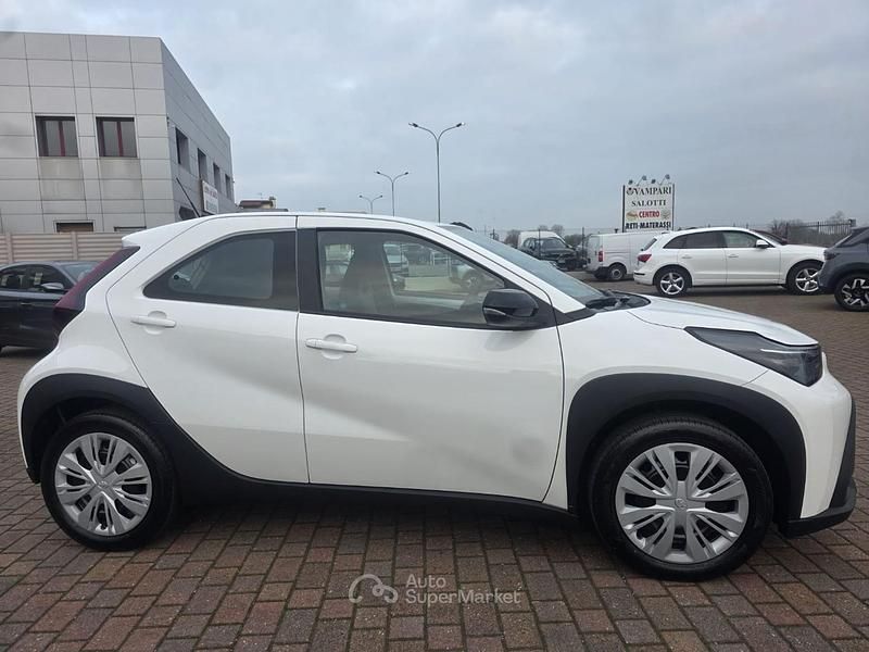 Nuova 2026 Toyota Aygo X 92 CV SUV 35044 Montagnana Rivenditore 