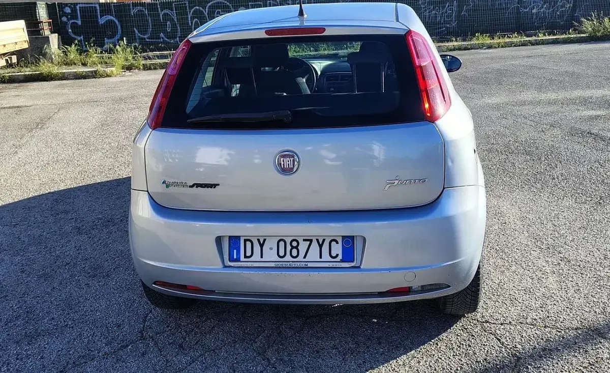 Usata Fiat Grande Punto Active 77 CV (56 kW) 2009 Utilitaria