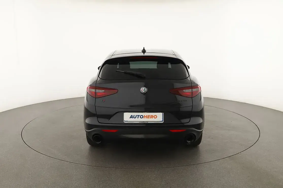 Usata Alfa Romeo Stelvio Sprint 190 CV (139 kW) 2020 Nero SUV