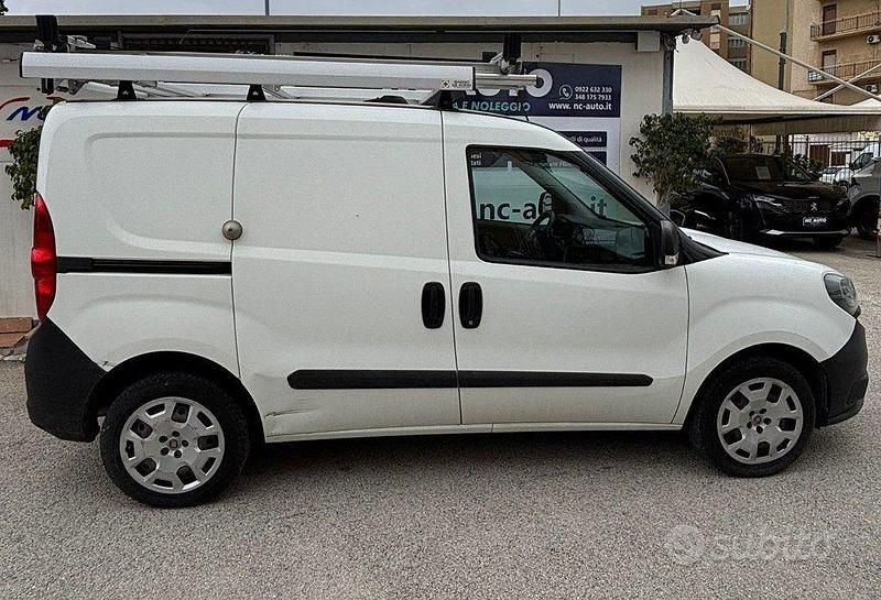 Usata Fiat Doblò Easy 119 CV (87 kW) 2021 Bianco Monovolume