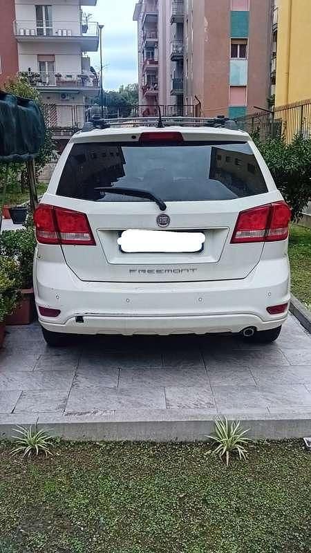 Usata Fiat Freemont Lounge 170 CV (125 kW) 2012 SUV