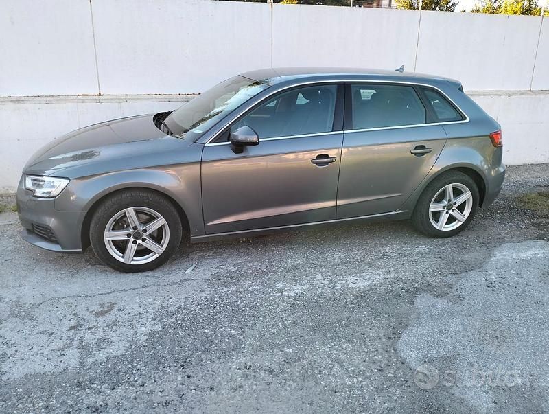 Usata Audi A3 2018 Grigio Berlina