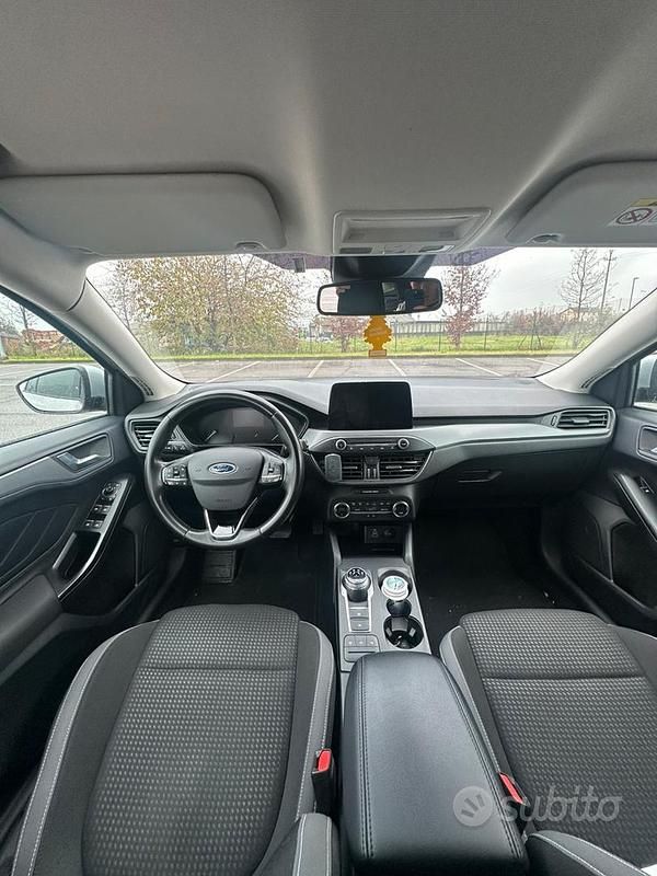 Usata Ford Focus 120 CV (88 kW) 2022 Grigio Station wagon