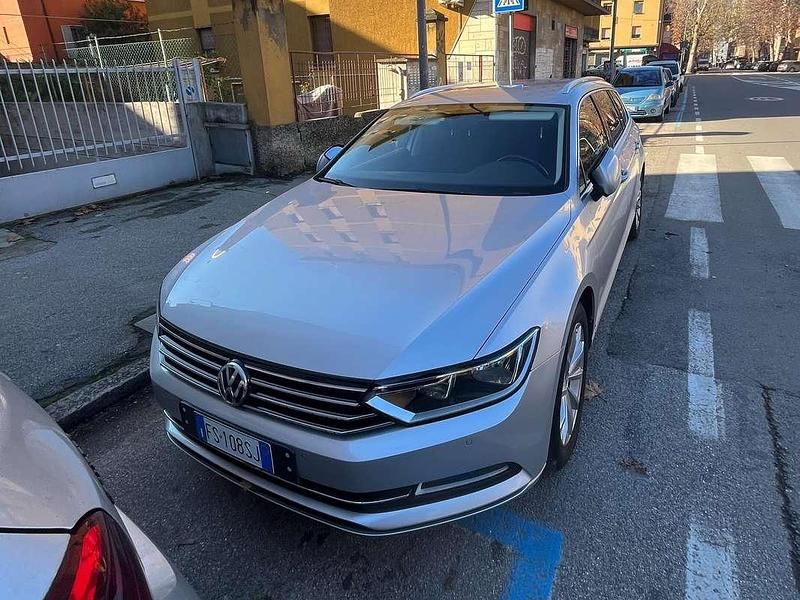Usata VW Passat Executive 150 CV (110 kW) 2018 Argento Station wagon