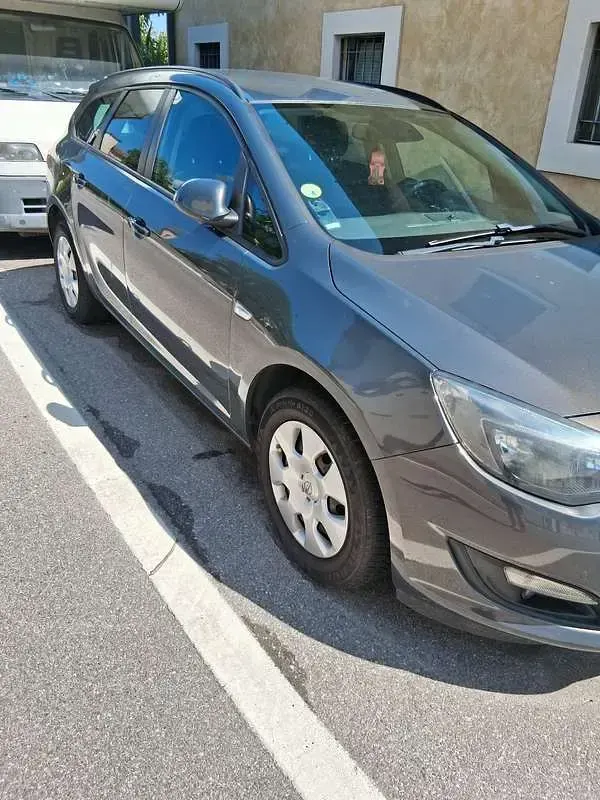Usata Opel Astra Business 110 CV (80 kW) 2014 Station wagon