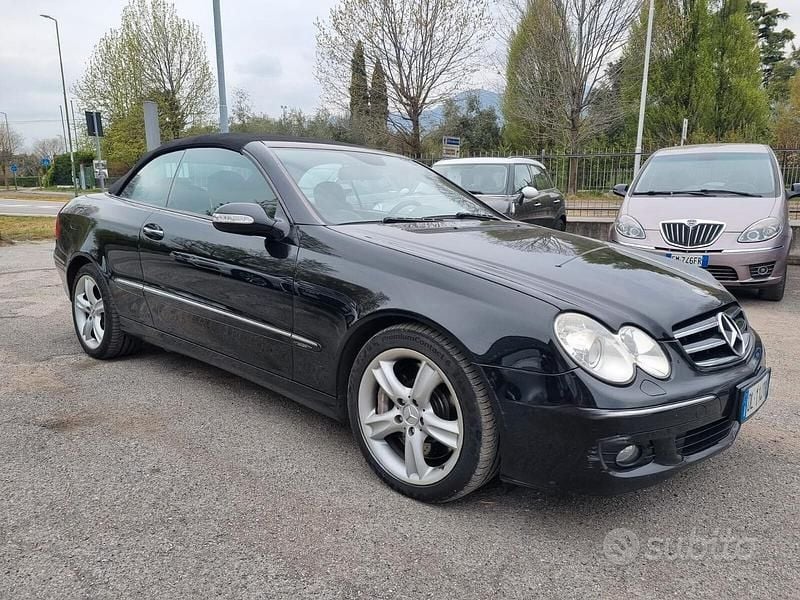Usata Mercedes CLK320 Elegance 225 CV (165 kW) 2007 Nero Cabrio