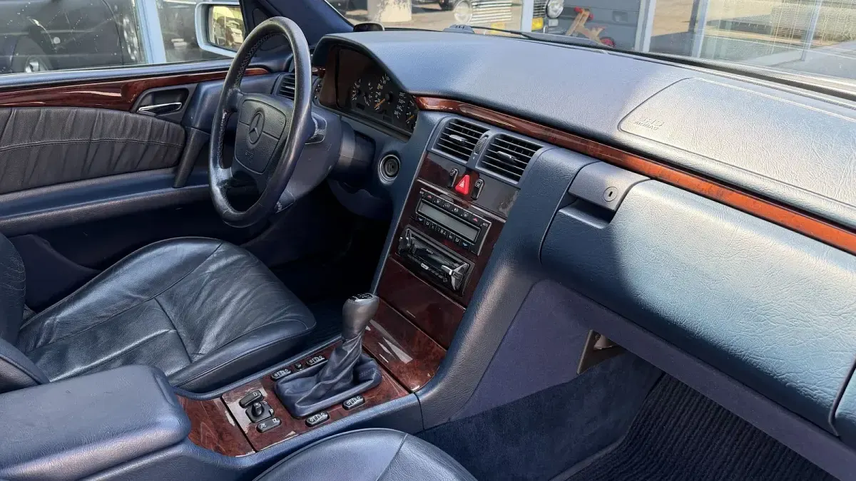 Usata Mercedes E200 1998 Argento
