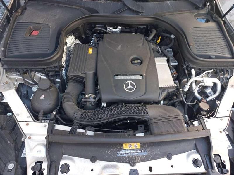Usata Mercedes GLC300 245 CV (180 kW) 2019 Grigio SUV