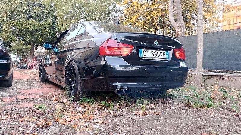 Usata BMW 320 M Sport 163 CV (119 kW) 2005 Nero Berlina