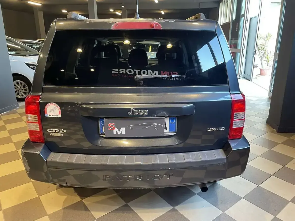 Usata Jeep Patriot Limited 140 CV (102 kW) 2008 Blu/azzurro SUV