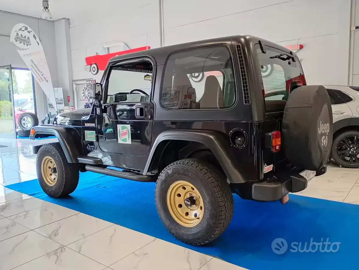 Usata Jeep Wrangler 177 CV (130 kW) 1997 Nero SUV