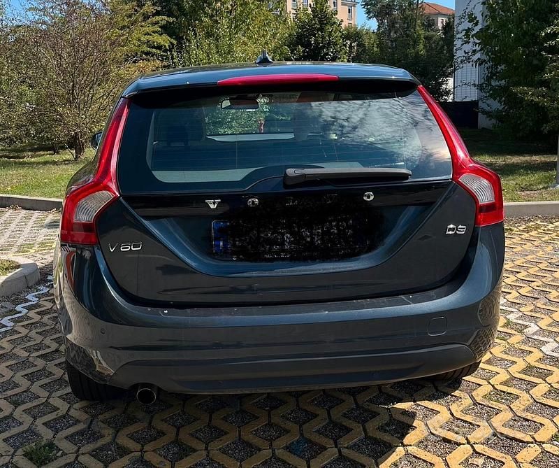 Usata Volvo V60 163 CV (119 kW) 2011 Nero Station wagon