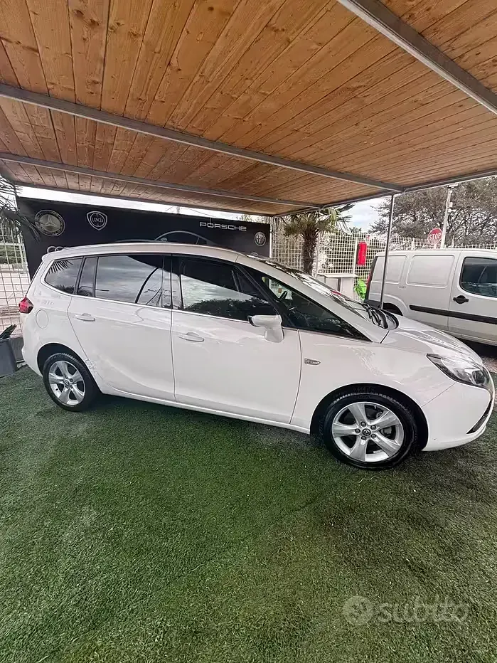 Usata Opel Zafira Tourer Cosmo 150 CV (110 kW) 2015 Bianco Monovolume