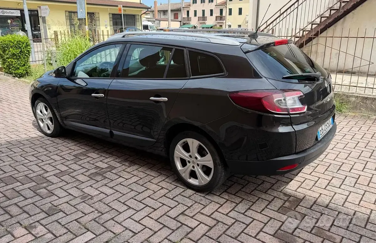 Usata Renault Mégane GrandTour 110 CV (80 kW) 2010 Nero Station wagon
