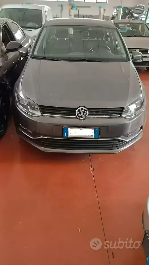 Usata VW Polo Comfortline 75 CV (55 kW) 2015 Grigio Berlina