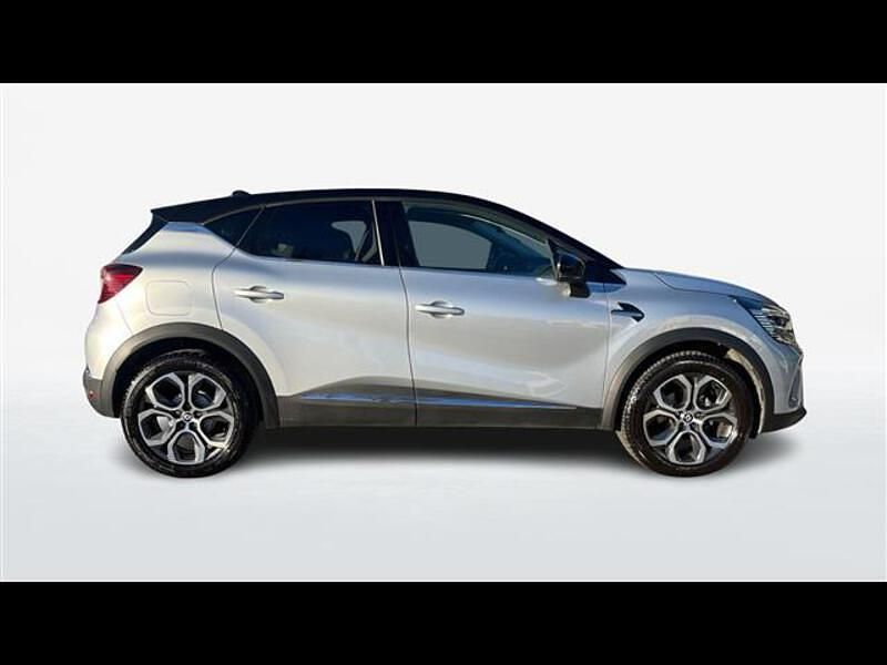 Usata Renault Captur Techno 100 CV (73 kW) 2023 Grigio chiaro SUV