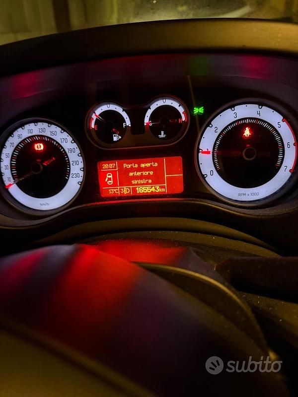 Usata 2015 Fiat 500L Monovolume | 7300 € (Buon prezzo) - Immagine 1/4