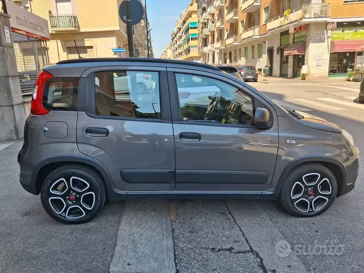 Usata Fiat Panda City Life 69 CV (50 kW) 2022 Grigio Utilitaria