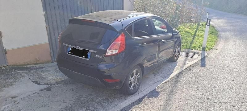 Occasion Ford Fiesta Titanium 97 ch (71 kW) 2015 Noir Berline