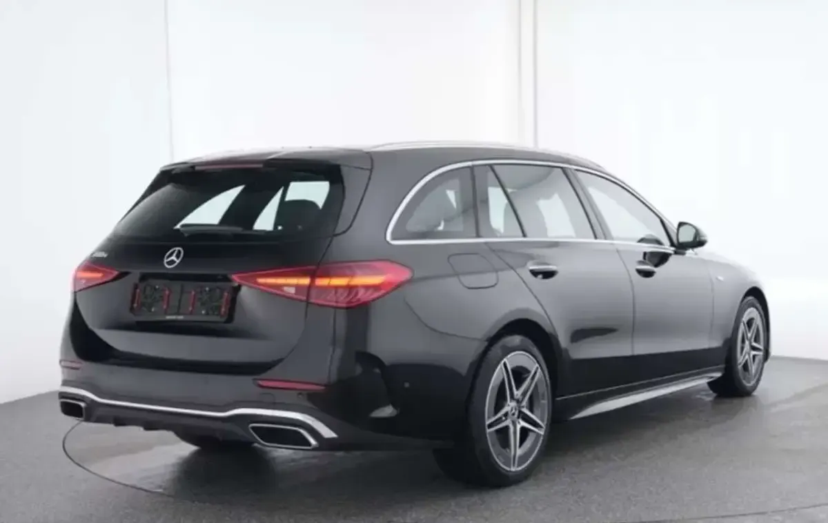 Usata Mercedes C300 Advanced Plus 313 CV (230 kW) 2024 Nero SUV