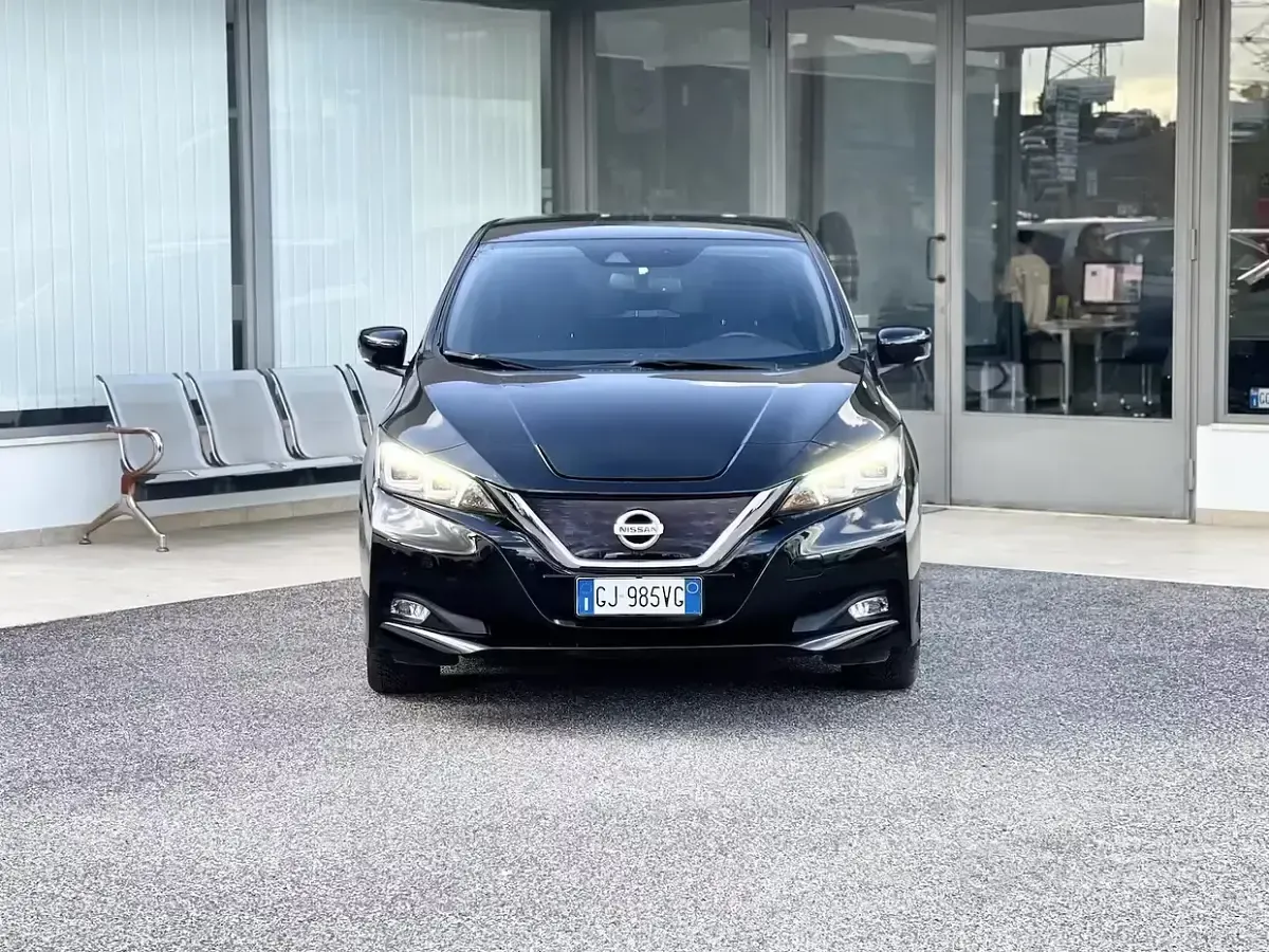 Usata Nissan Leaf N-Connecta 89 kW (122 CV) 2022 Nero Utilitaria