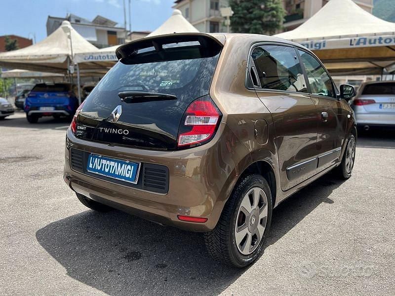 Usata Renault Twingo Intens 90 CV (66 kW) 2016 Marrone Utilitaria