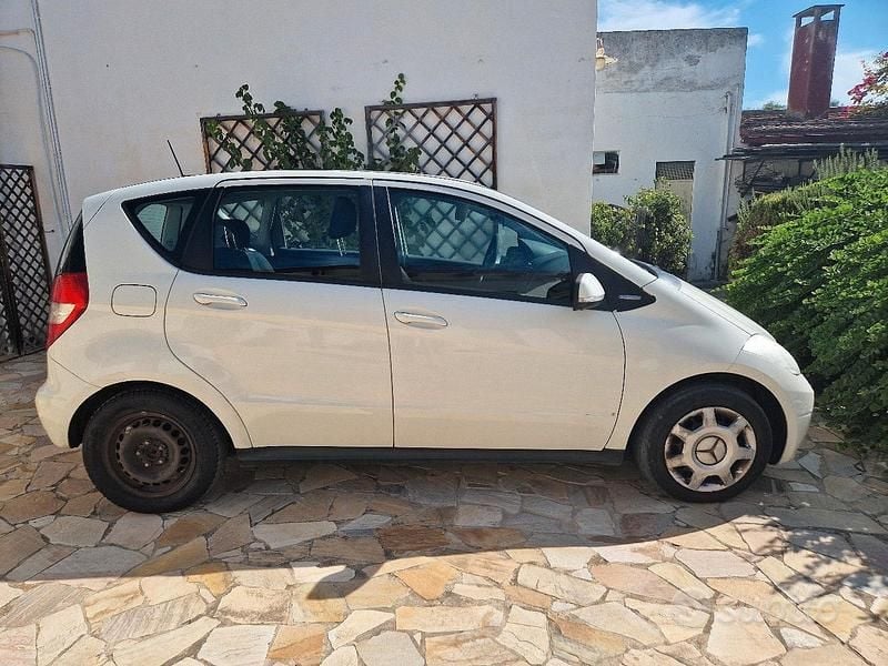 Usata Mercedes A150 2011 Bianco Monovolume