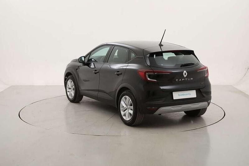 Usata Renault Captur Equilibre 143 CV (105 kW) 2024 Grigio SUV
