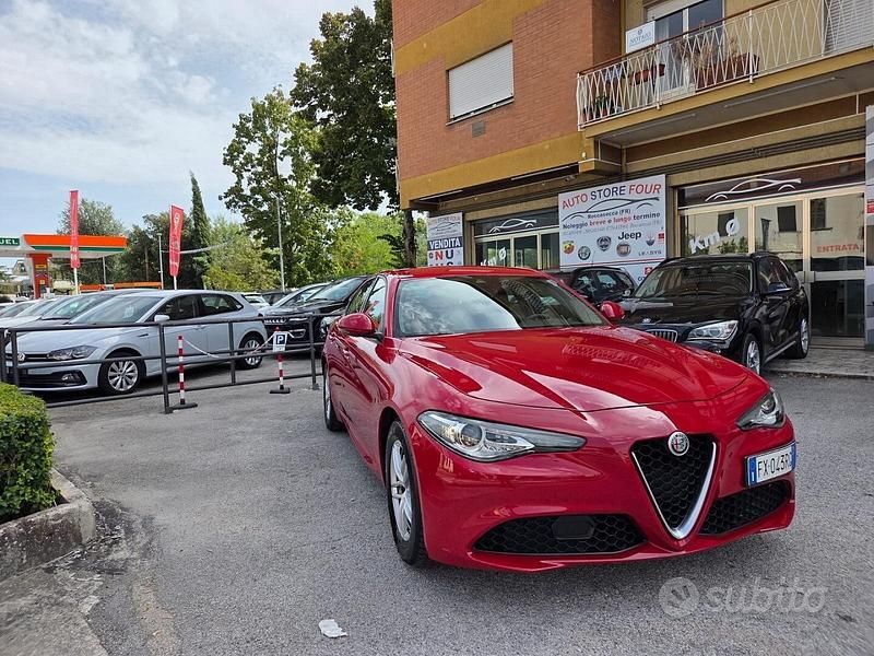 Usata Alfa Romeo Giulia 160 CV (117 kW) 2019 Rosso Berlina