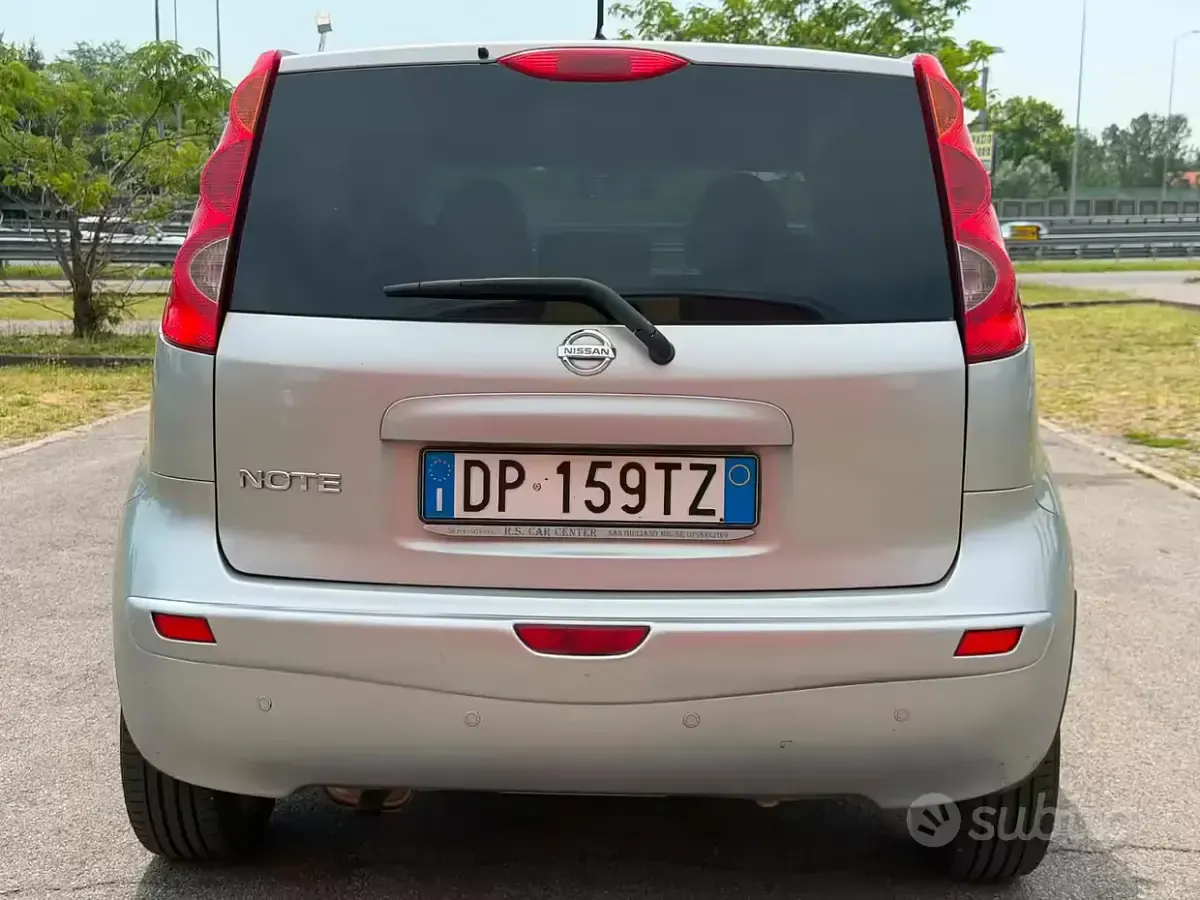 Usata Nissan Note 88 CV (64 kW) 2008 Grigio Utilitaria