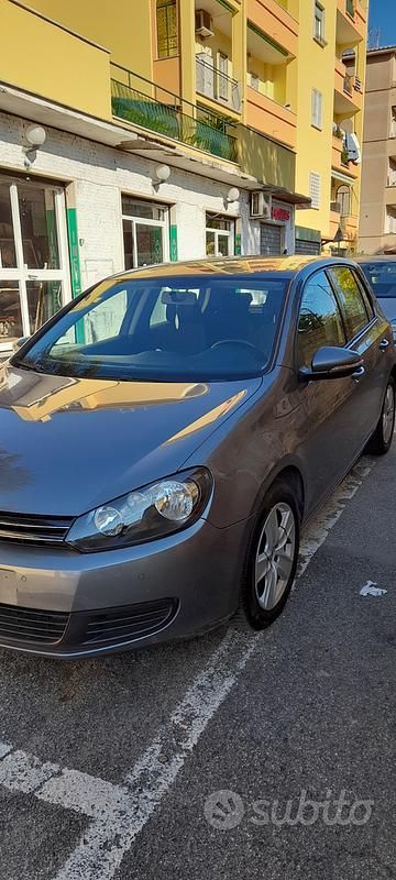 Grigio Usata 2011 VW Golf VI Tre volumi | 4500 € (Ottimo prezzo) - Immagine 1/4