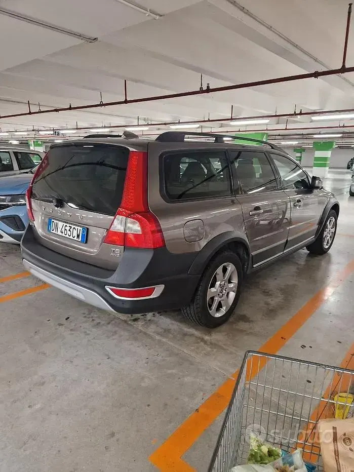 Usata Volvo XC70 185 CV (136 kW) 2008 Station wagon