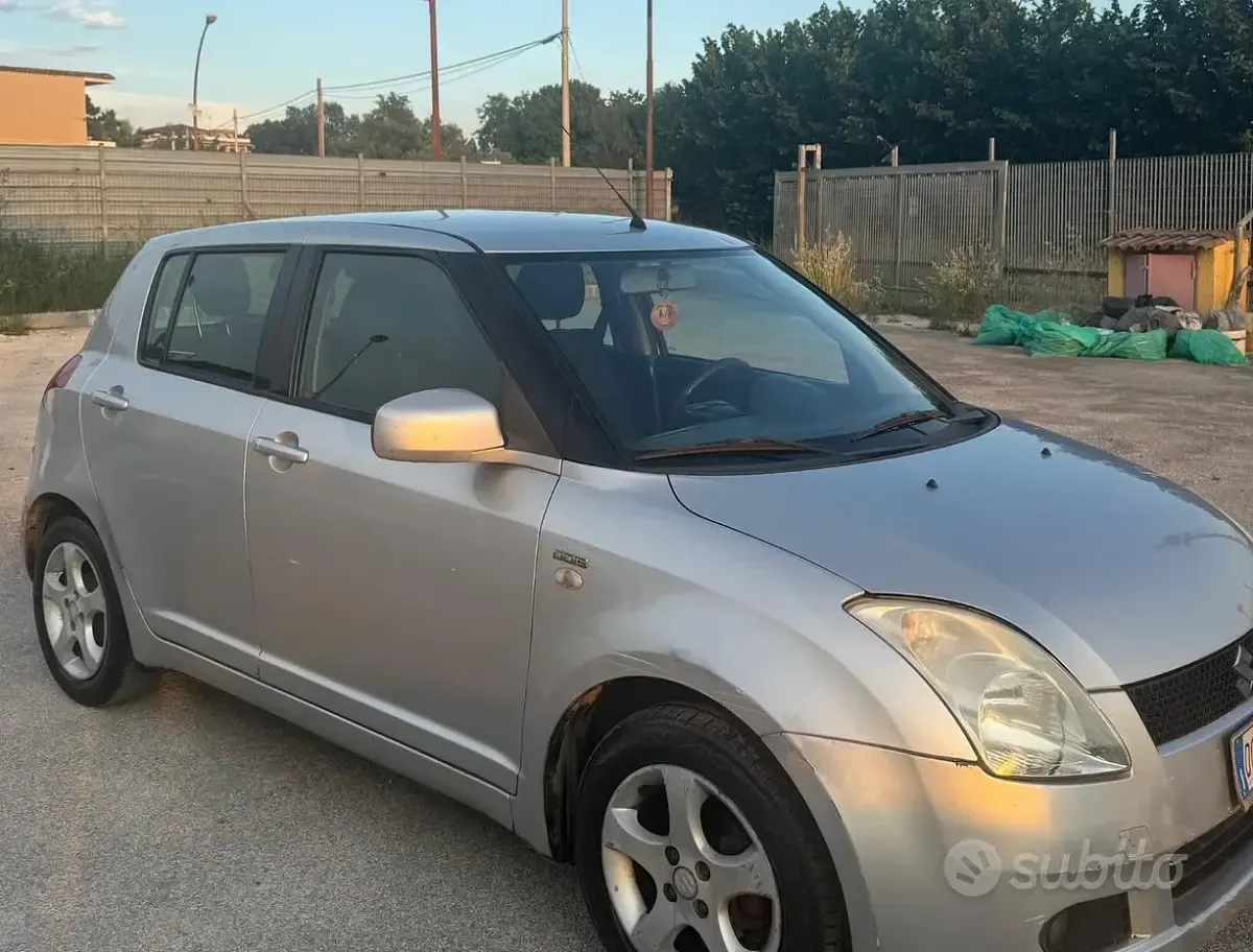 Usata Suzuki Swift 69 CV (50 kW) 2009 Grigio Utilitaria