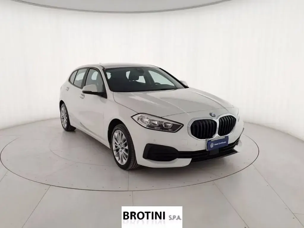 Usata BMW 116 Advantage 116 CV (85 kW) 2020 Bianco Utilitaria