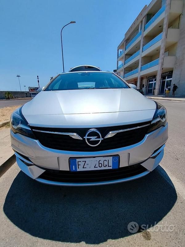 Usata Opel Astra Business 122 CV (89 kW) 2020 Grigio Station wagon