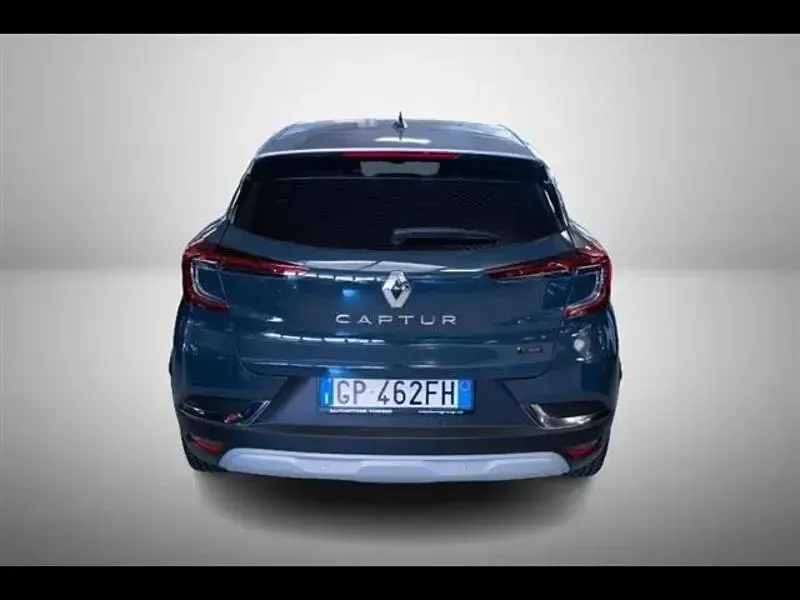 Usata Renault Captur Engineered 160 CV (117 kW) 2023 Grigio chiaro SUV