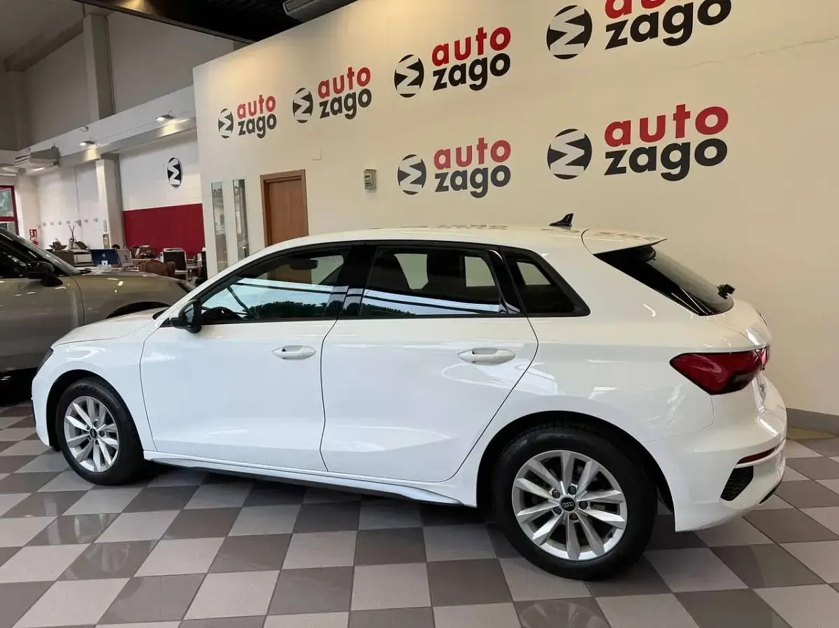 Usata Audi A3 Advanced 150 CV (110 kW) 2025 Bianco pastello Berlina