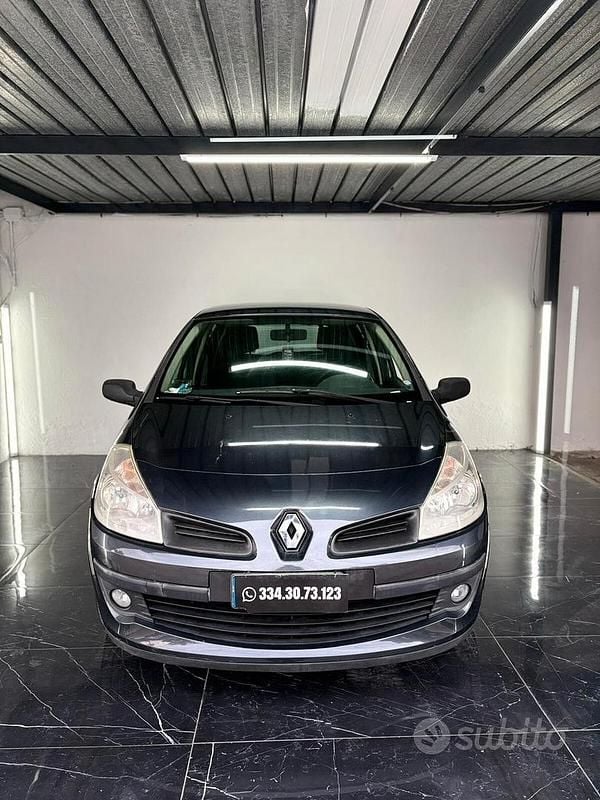 Usata Renault Clio II 2010 Grigio Berlina