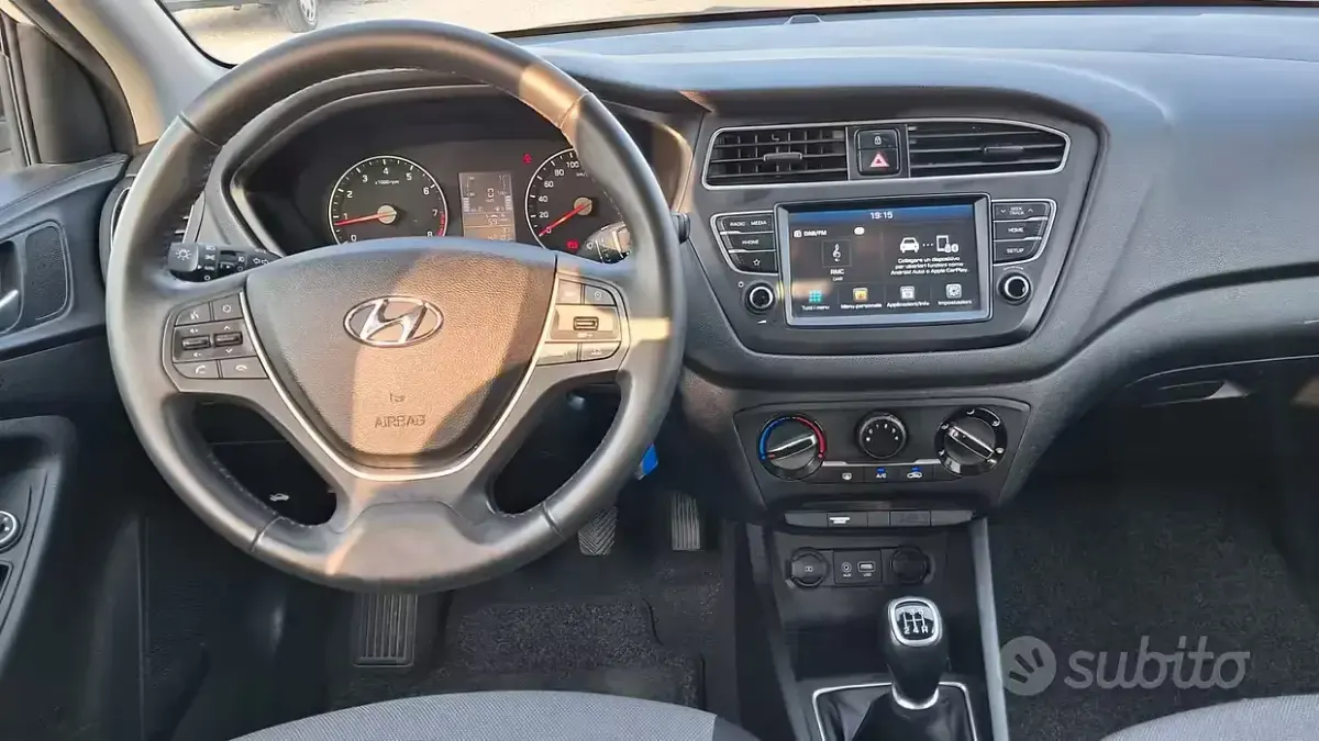 Usata Hyundai i20 73 CV (53 kW) 2020 Bianco Utilitaria